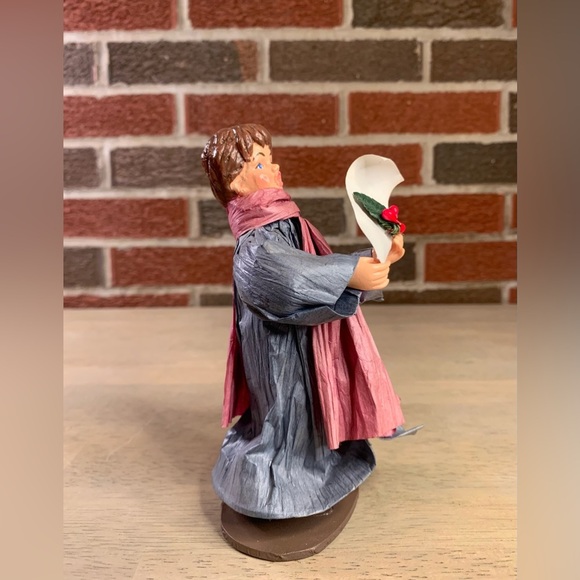 Papier-mâché Christmas/Choir Boy Beautiful Piece - Picture 4 of 7